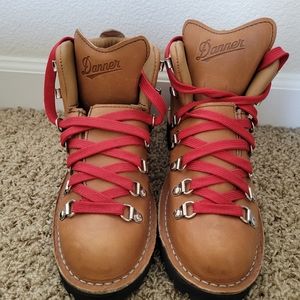 *NEW* Danner Boots
